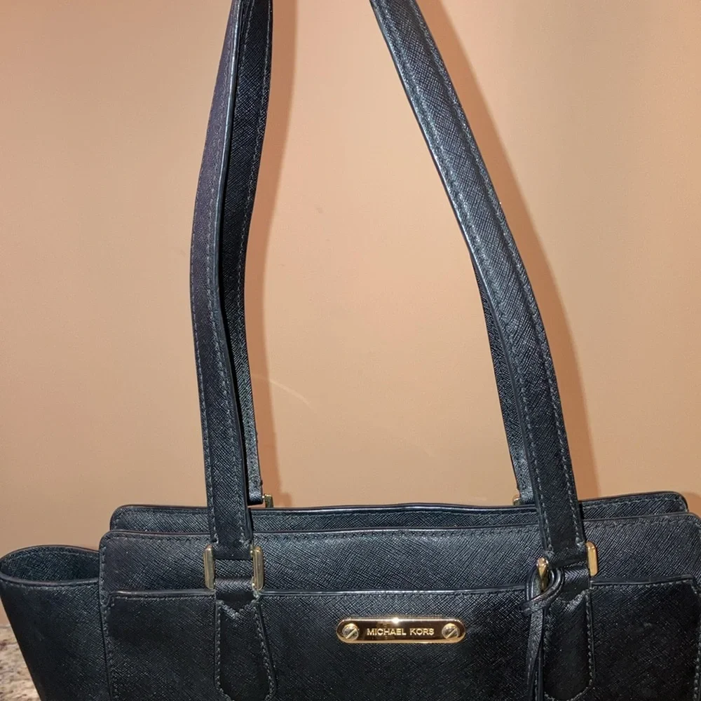 Michael Kors Black Purse Tote Bag Zipper Closure All Occasion Shoulder Handbag - Picture 10 of 10